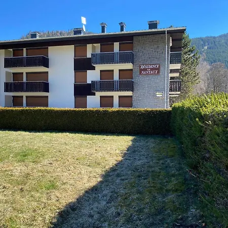 Appartement Renove 3 Pieces Avec Balcons, Proche Pistes Et Centre De - Fr-1-754-68