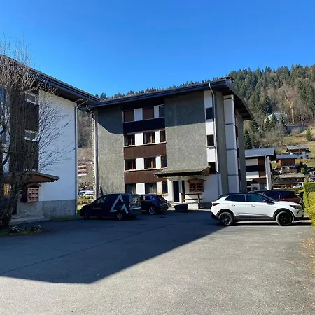 Renove 3 Pieces Avec Balcons, Proche Pistes Et Centre De - Fr-1-754-68 *